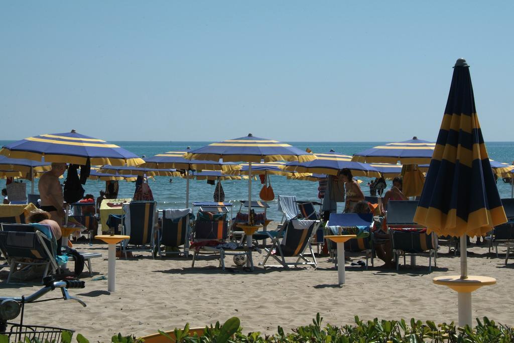 Hotel San Remo - Fronte Mare Martinsicuro Exterior foto