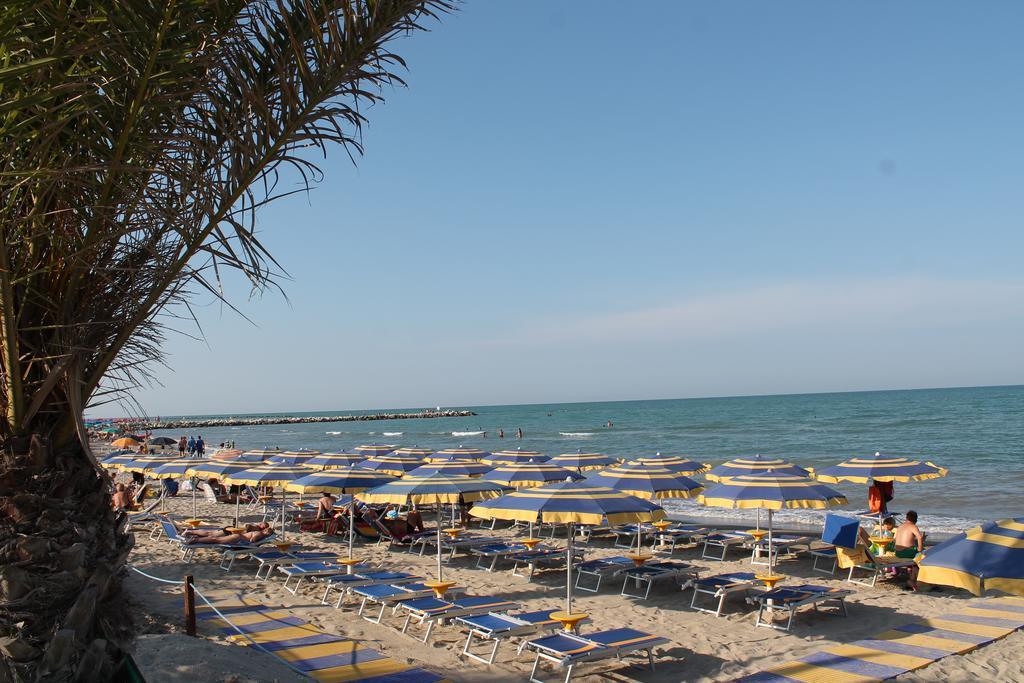 Hotel San Remo - Fronte Mare Martinsicuro Exterior foto